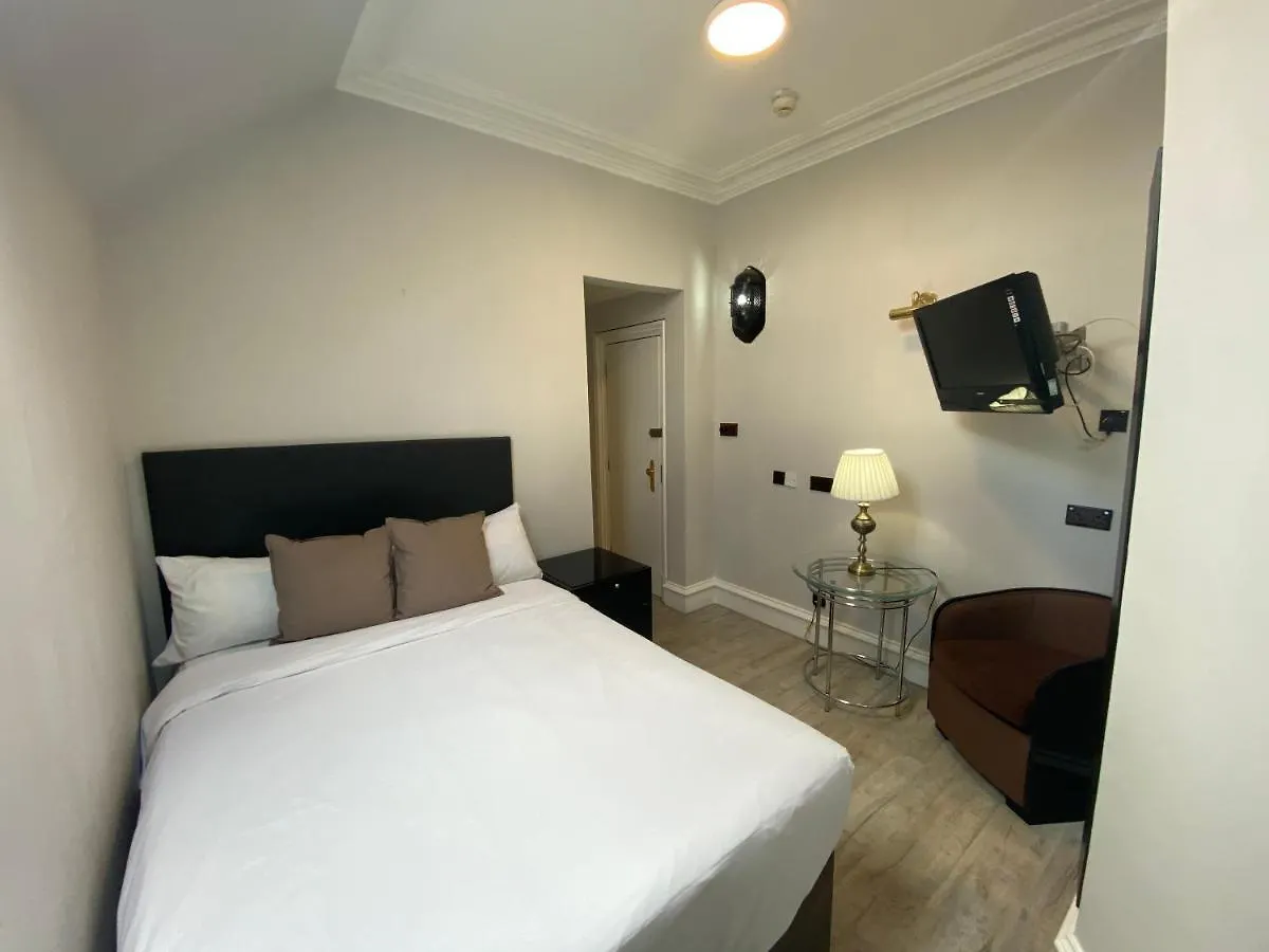 ***  No6 West Coates Hotel Edinburgh United Kingdom