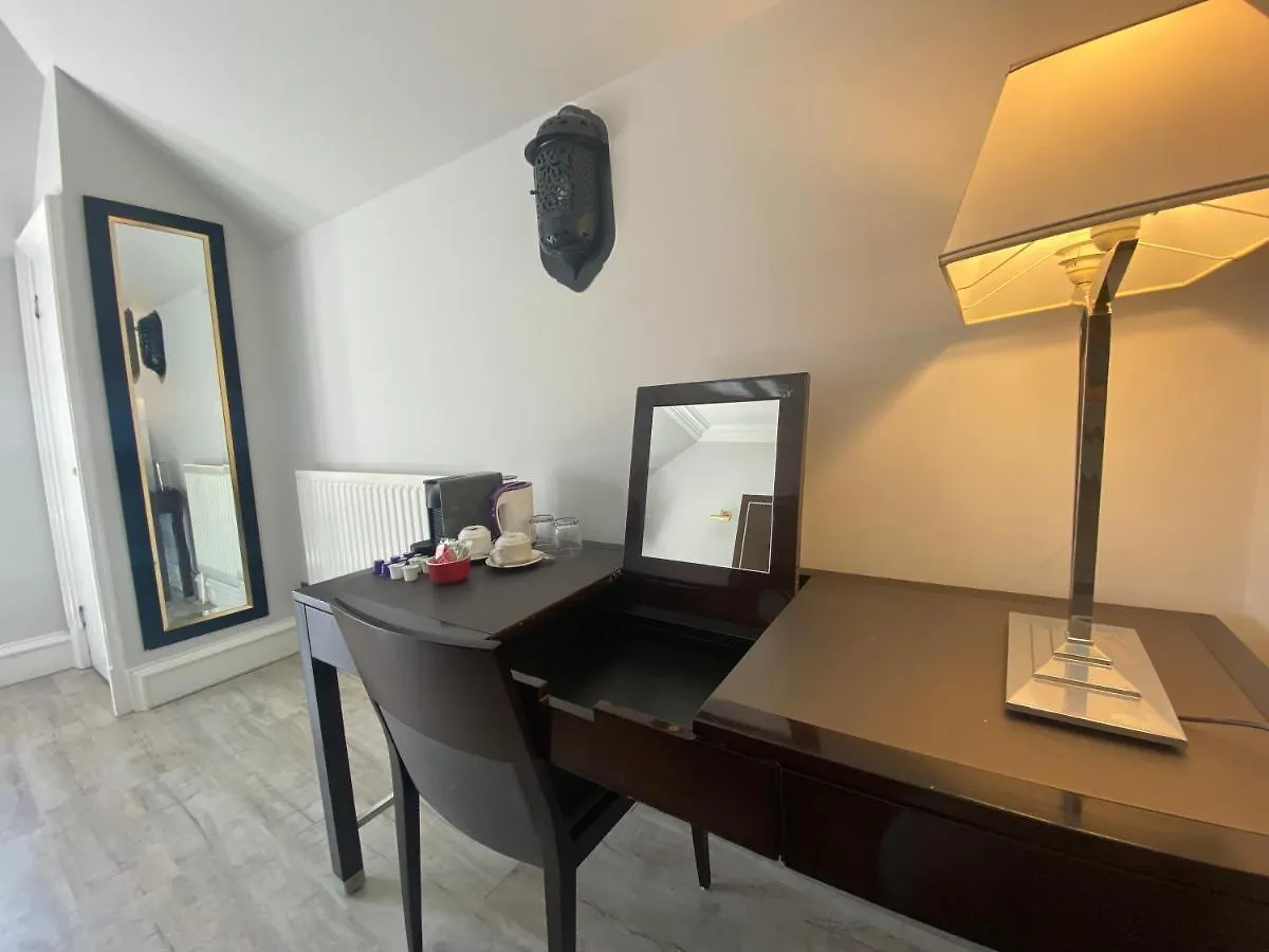 No6 West Coates Hotel Edinburgh
