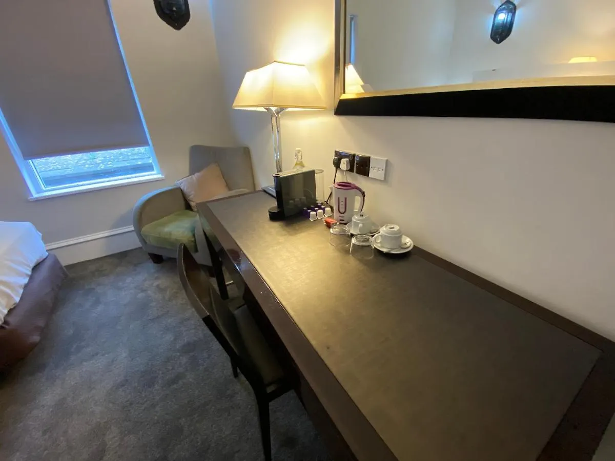 Hotel No6 West Coates EDI