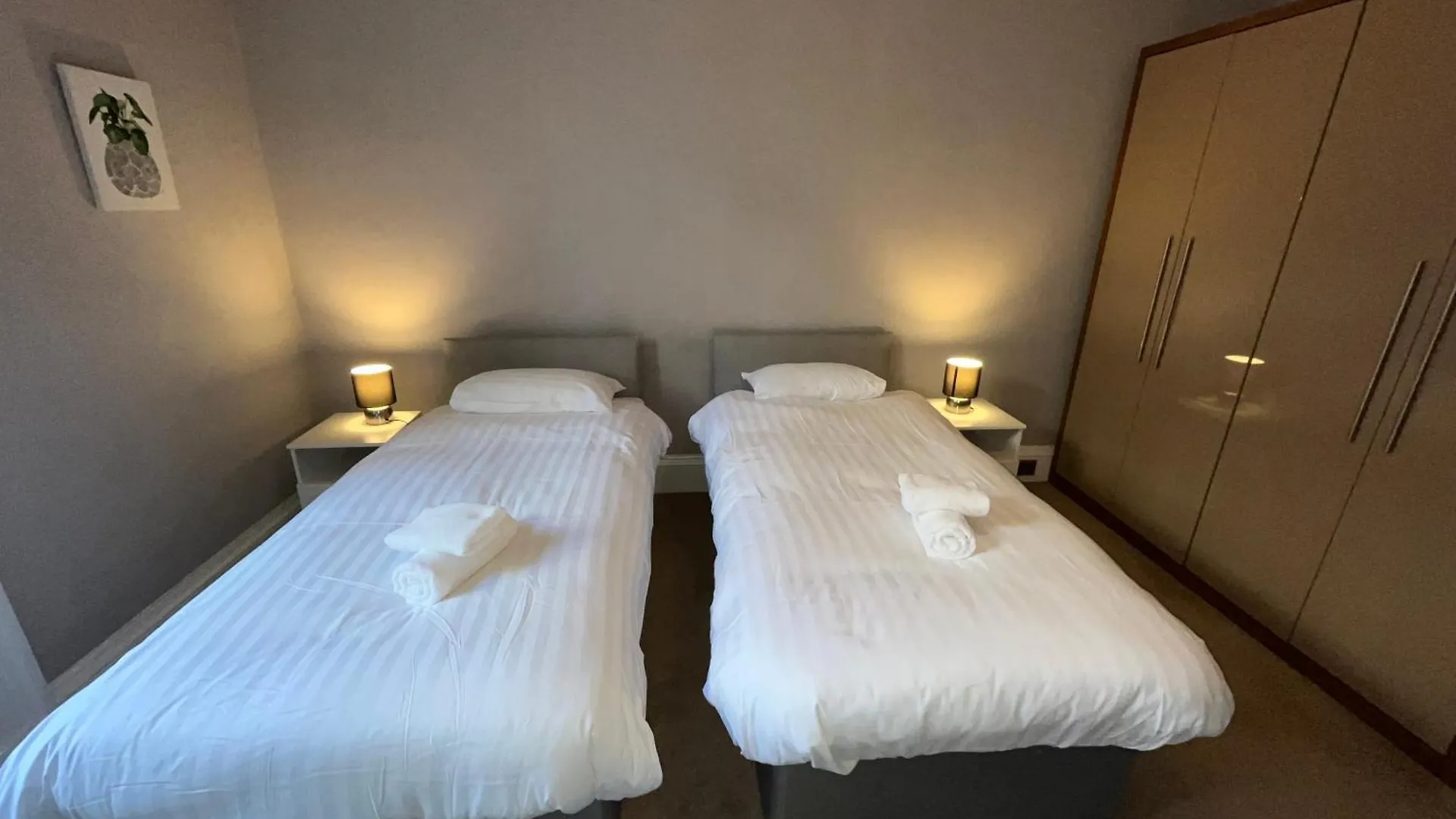 ***  No6 West Coates Hotel Edinburgh United Kingdom